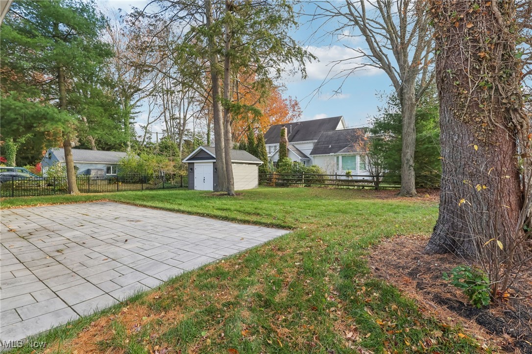 30611 Winston Drive Bay Village OH 44140