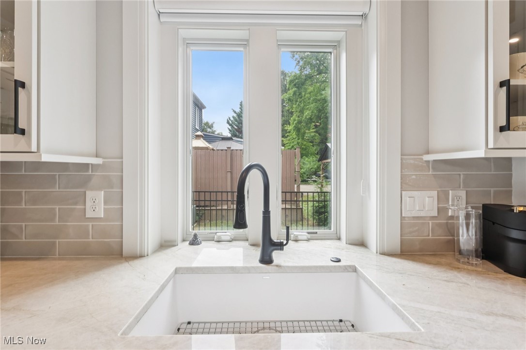 30611 Winston Drive Bay Village OH 44140