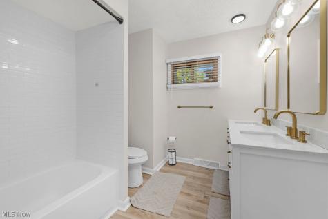 3693 Bramblewood Drive Brunswick OH 44212
