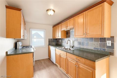 452 Campers Drive Mentor OH 44095