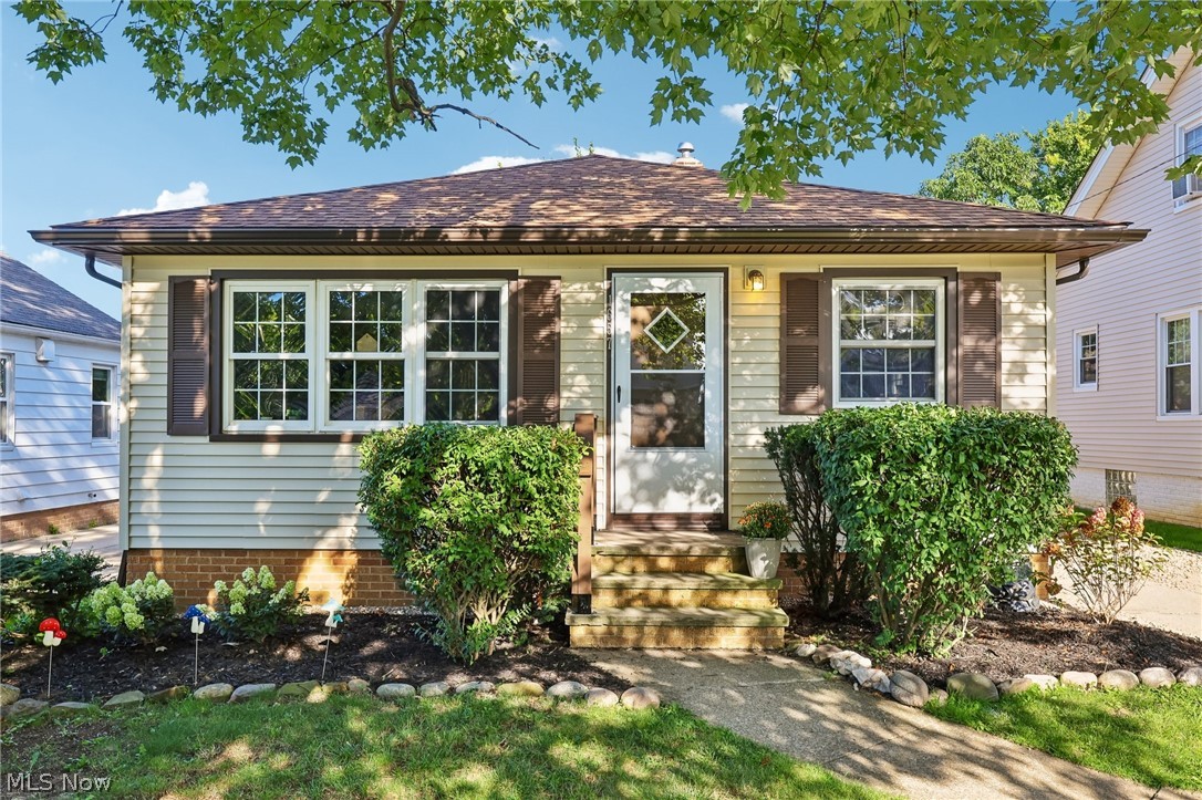 1657 Woodhurst Avenue Mayfield Heights OH 44124