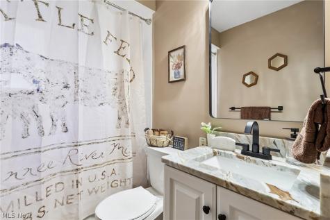 1657 Woodhurst Avenue Mayfield Heights OH 44124