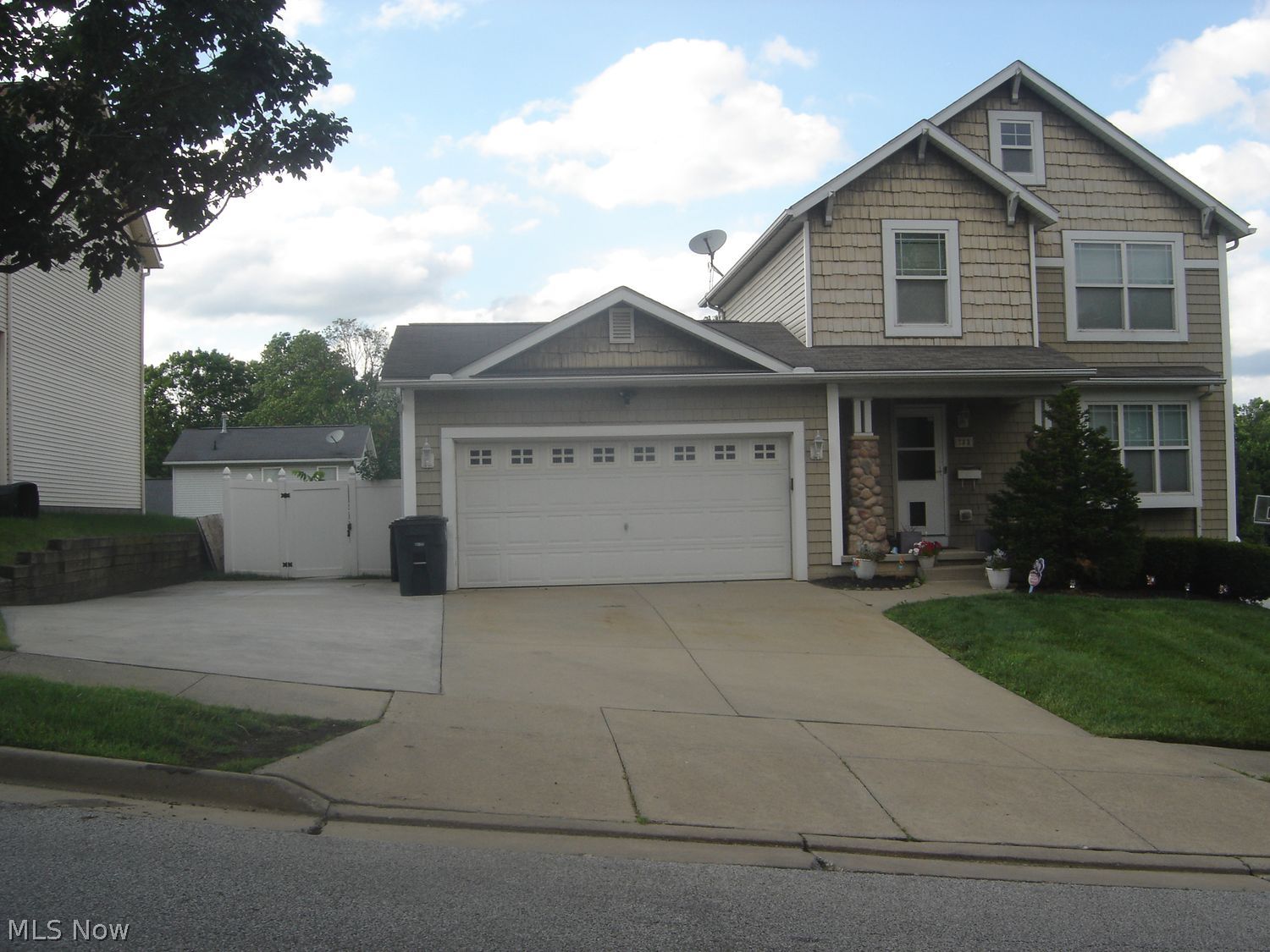 733 Bisson Avenue Akron OH 44307
