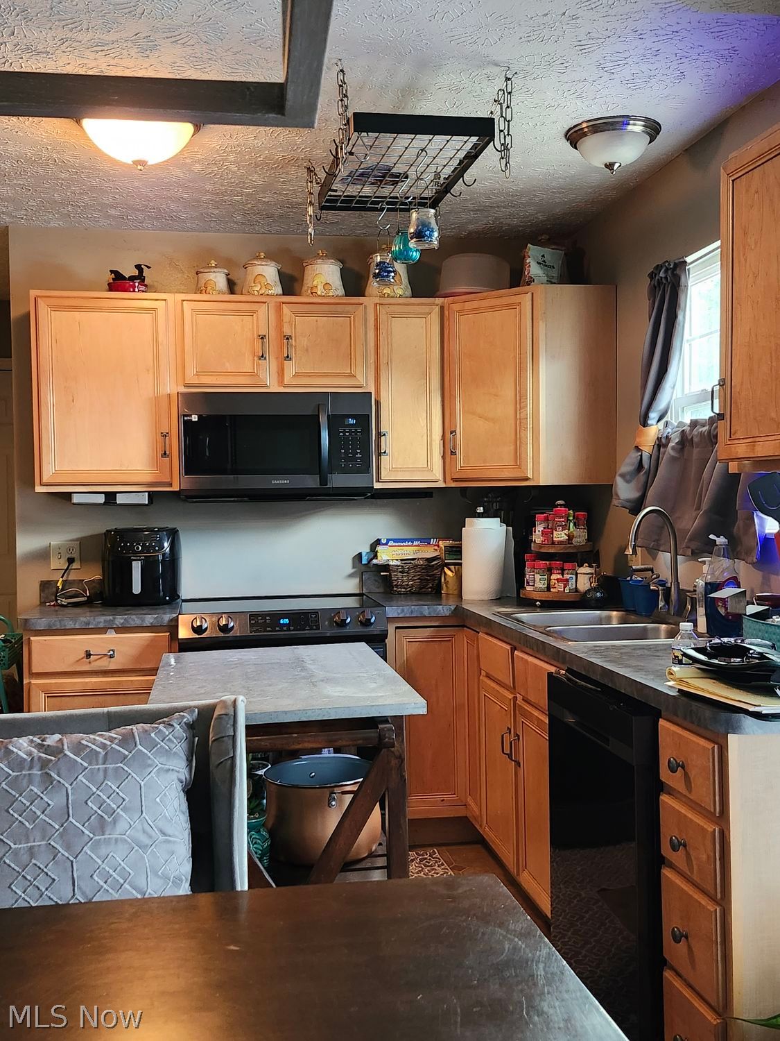 733 Bisson Avenue Akron OH 44307