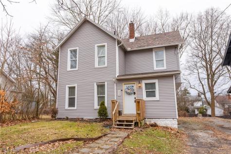416 Bacon Avenue Akron OH 44320