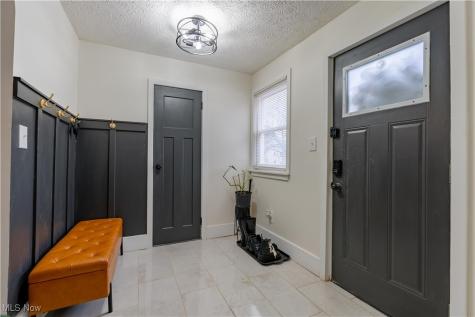 416 Bacon Avenue Akron OH 44320