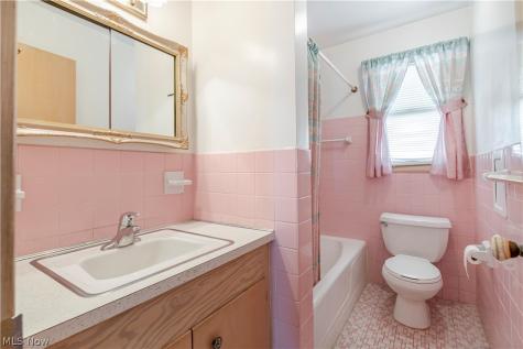 12509 Eastwood Boulevard Garfield Heights OH 44125