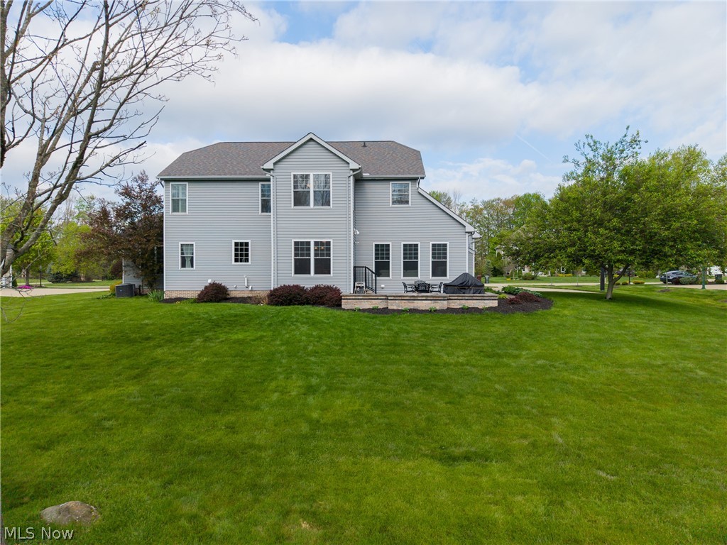 103 Walden Ridge Drive Hinckley OH 44233