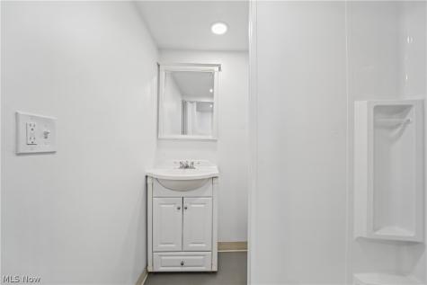 4262 W 181st Street Cleveland OH 44135
