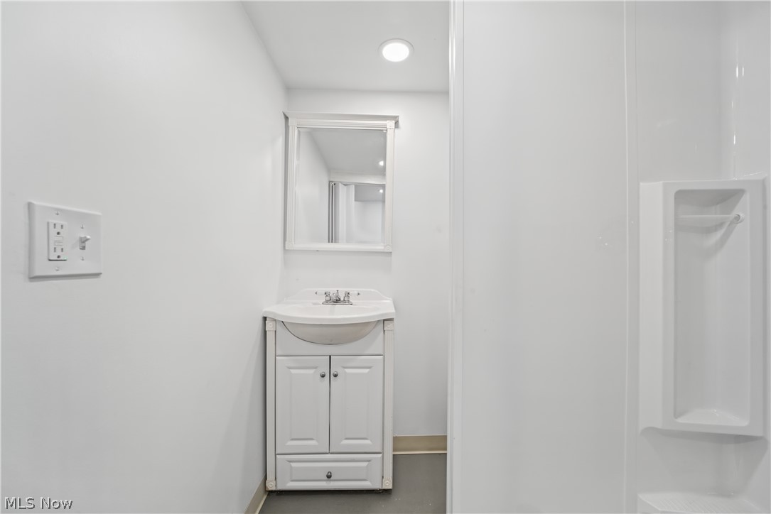 4262 W 181st Street Cleveland OH 44135