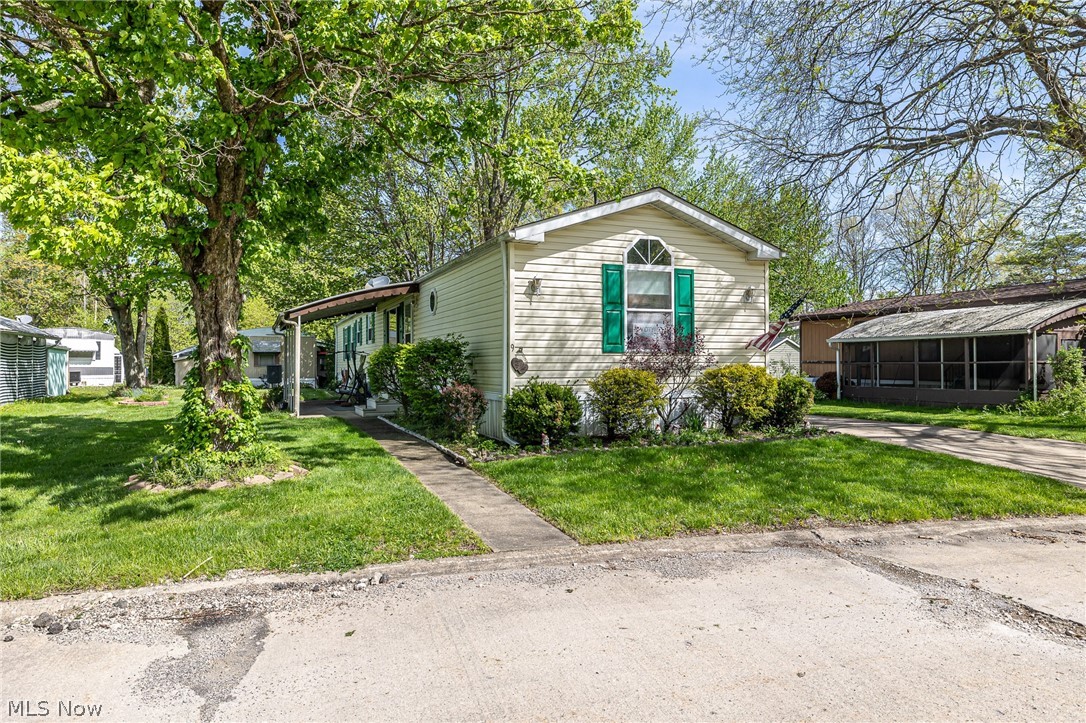 9 Overland Drive Olmsted Twp OH 44138