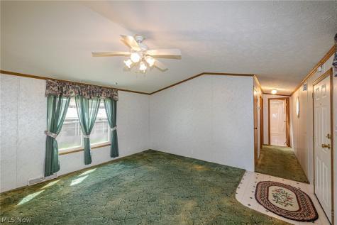 9 Overland Drive Olmsted Twp OH 44138