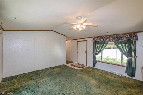 9 Overland Drive Olmsted Twp OH 44138