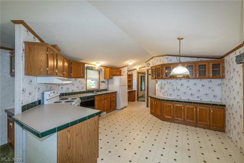 9 Overland Drive Olmsted Twp OH 44138