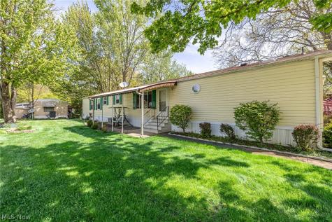 9 Overland Drive Olmsted Twp OH 44138