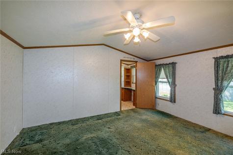 9 Overland Drive Olmsted Twp OH 44138