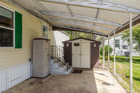 9 Overland Drive Olmsted Twp OH 44138