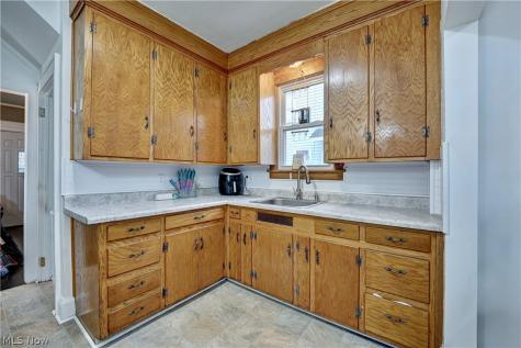 710 Roslyn Avenue SW Canton OH 44710