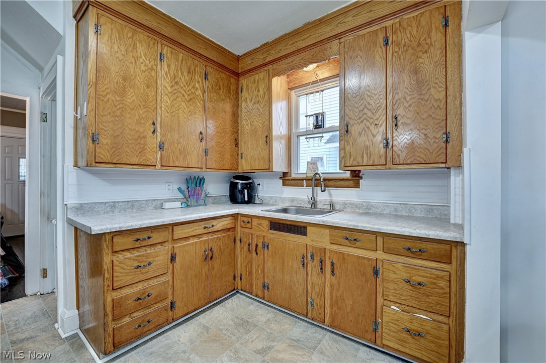 710 Roslyn Avenue SW Canton OH 44710