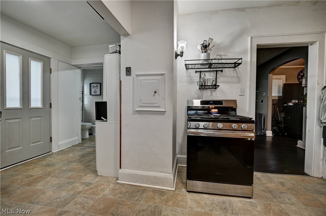 710 Roslyn Avenue SW Canton OH 44710