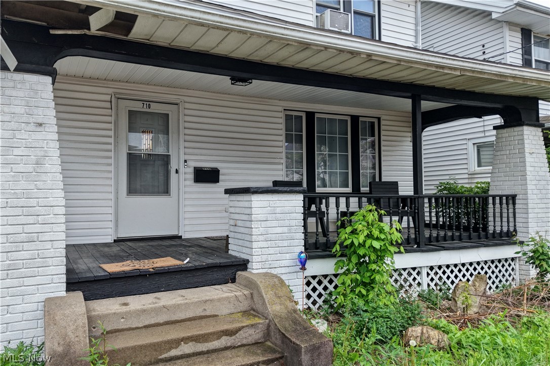 710 Roslyn Avenue SW Canton OH 44710