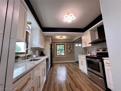 5670 Cumberland Drive Garfield Heights OH 44125