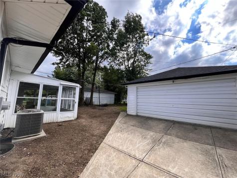 5670 Cumberland Drive Garfield Heights OH 44125