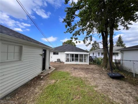 5670 Cumberland Drive Garfield Heights OH 44125