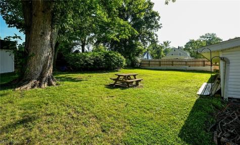 110 Schempp Street Lodi OH 44254