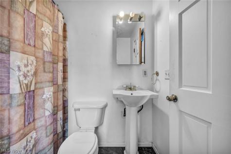 3288 W 128th Street Cleveland OH 44111