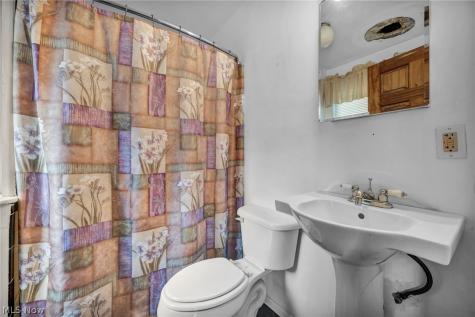 3288 W 128th Street Cleveland OH 44111
