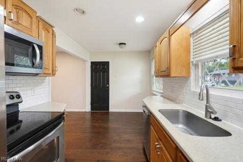 3863 Neville Drive Kent OH 44240