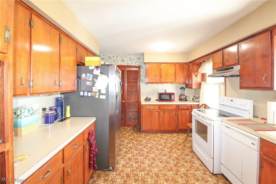 10240 Cemetery Road Burbank OH 44214