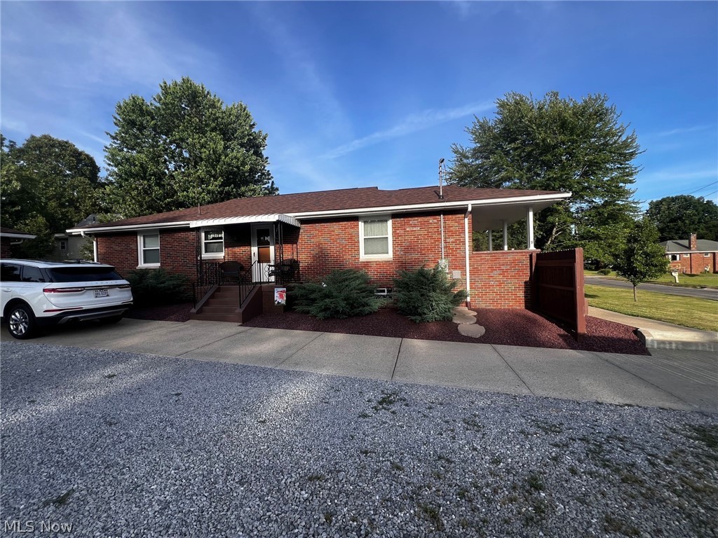 8157 Warren Sharon Masury OH 44438