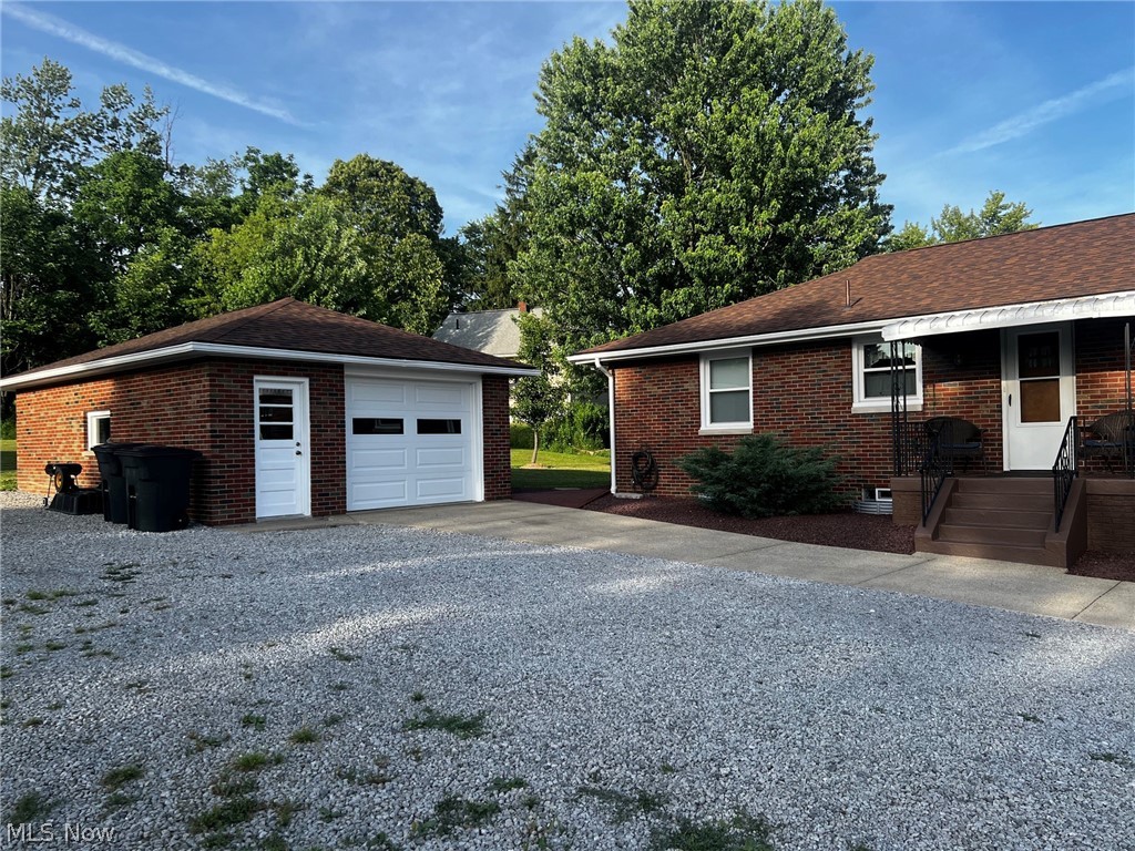 8157 Warren Sharon Masury OH 44438