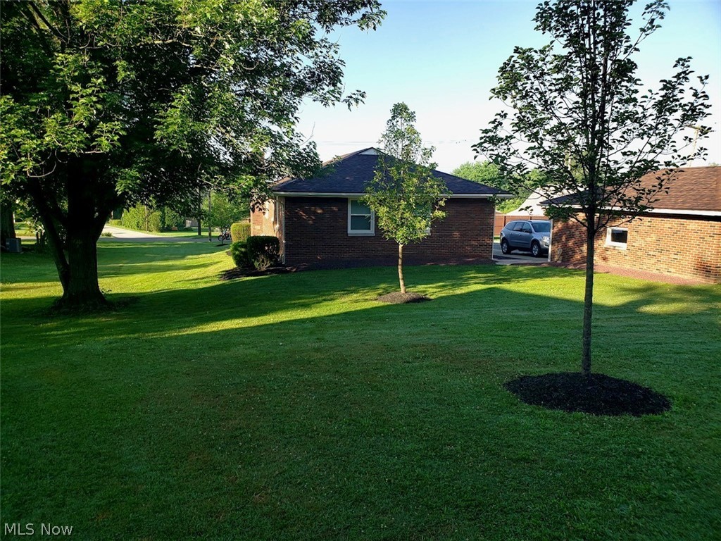 8157 Warren Sharon Masury OH 44438