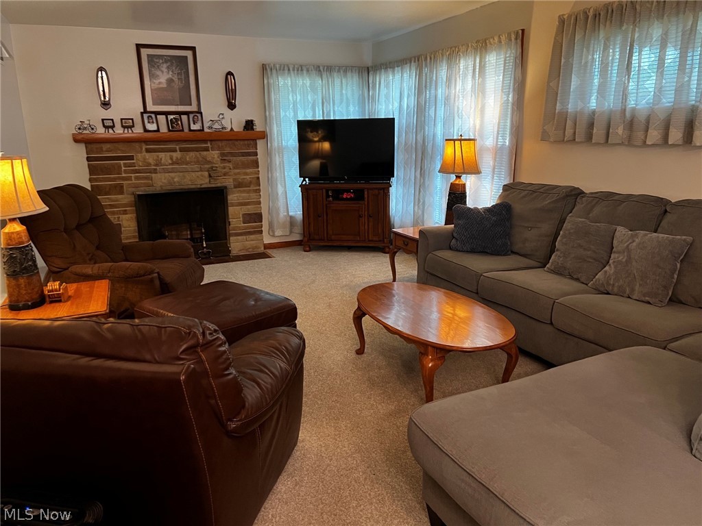 8157 Warren Sharon Masury OH 44438