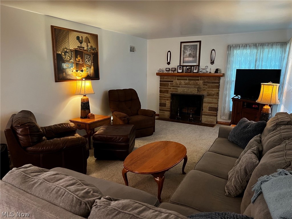 8157 Warren Sharon Masury OH 44438