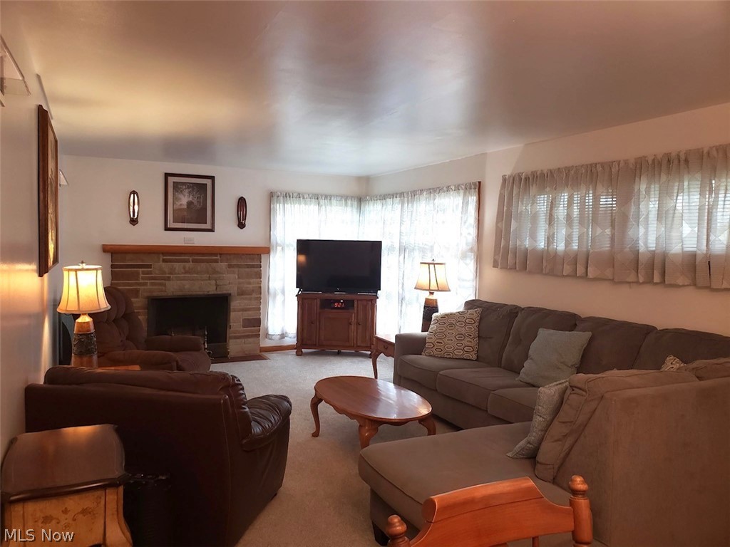 8157 Warren Sharon Masury OH 44438