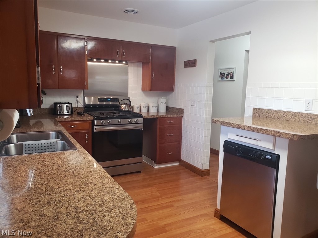 8157 Warren Sharon Masury OH 44438