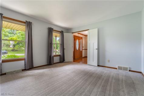 7284 Sugarwood Road NE Canton OH 44721