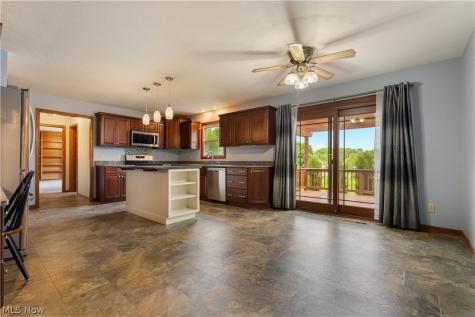 7284 Sugarwood Road NE Canton OH 44721