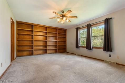 7284 Sugarwood Road NE Canton OH 44721