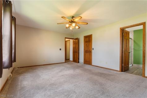 7284 Sugarwood Road NE Canton OH 44721