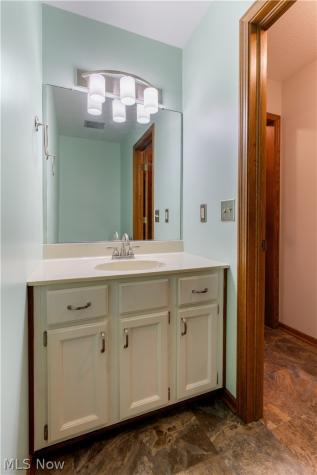 7284 Sugarwood Road NE Canton OH 44721
