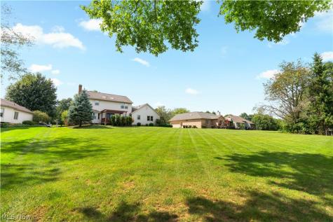 7284 Sugarwood Road NE Canton OH 44721