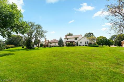 7284 Sugarwood Road NE Canton OH 44721