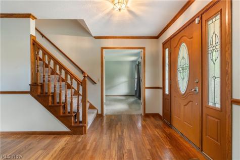 7284 Sugarwood Road NE Canton OH 44721