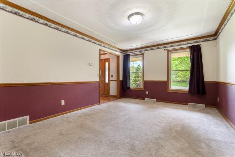 7284 Sugarwood Road NE Canton OH 44721