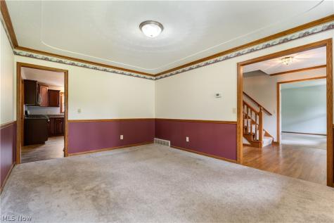 7284 Sugarwood Road NE Canton OH 44721